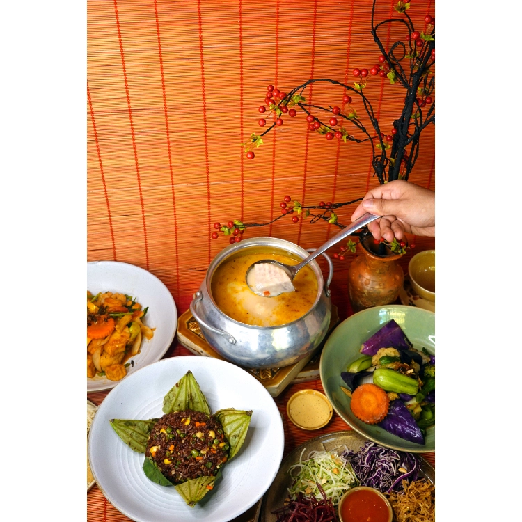 Nhà Hàng Chay Làng Ta - Nhà hàng Món Việt - Ảnh 3