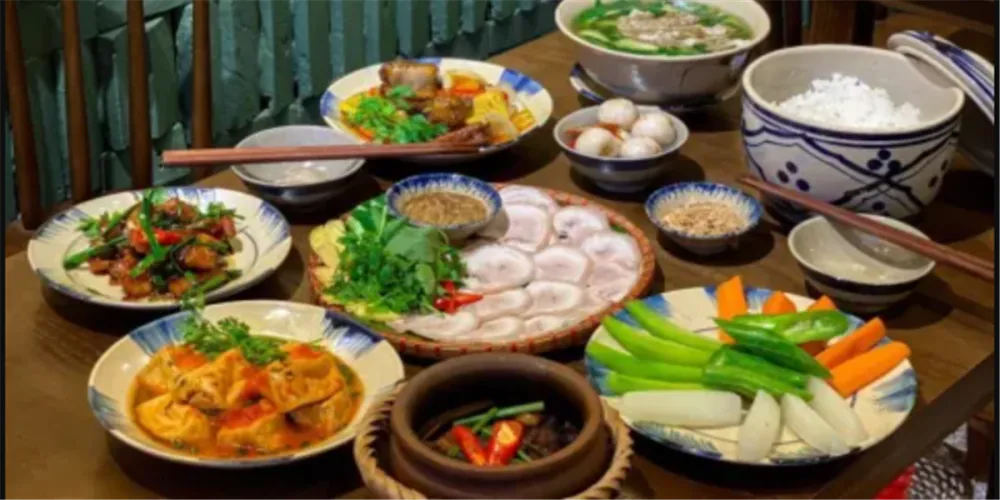 Cơm Lệ - Ấm Vị Gia Đình - 255 Tô Hiệu - Rice Restaurant - Photo 1