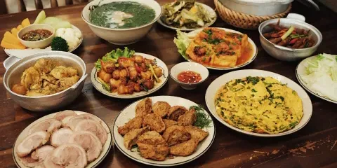 Bếp Tự Tâm - Cơm nhà tròn vị - Trung Hoà - Rice Restaurant - Photo 1