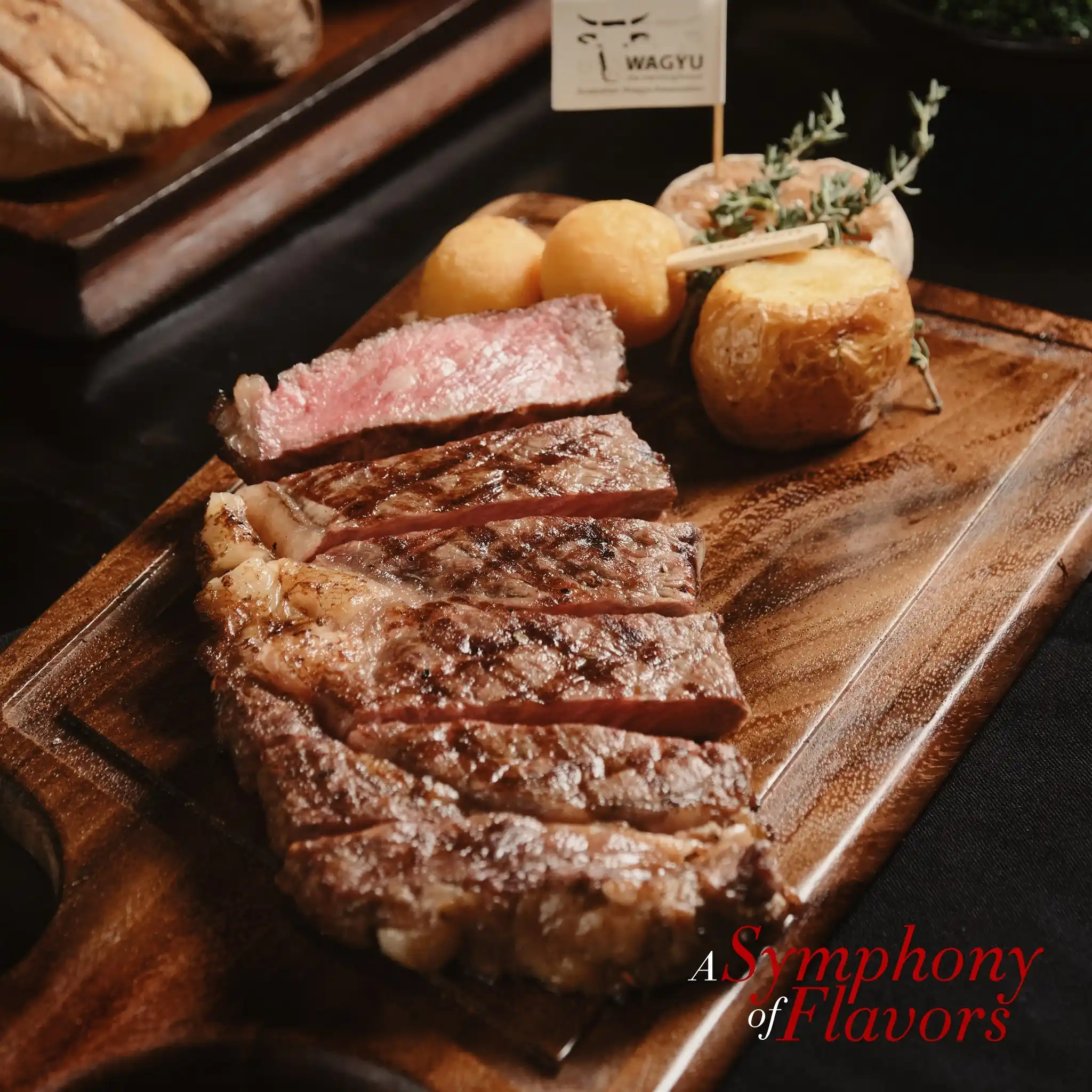 Moo Beef Steak Prime - American Restaurant - Photo 3