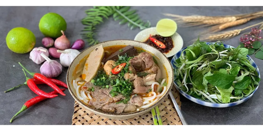 Bún Bò Huế Nhà Ôn - Central Vietnamese Restaurant - Photo 1
