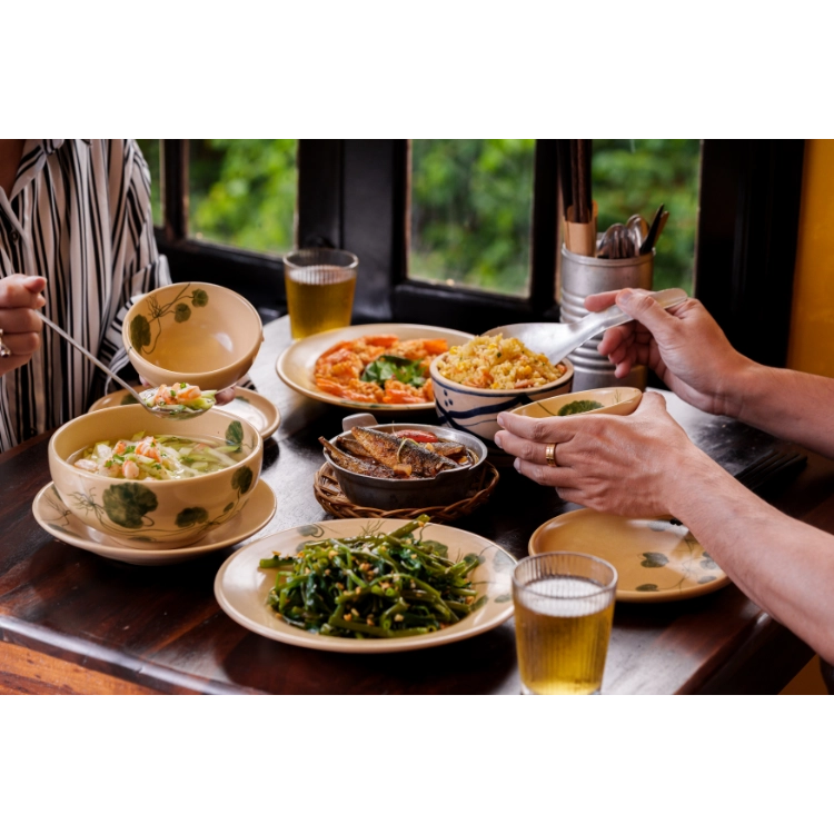 Quán Bụi Phú Mỹ Hưng - Phạm Thái Bường - Traditional Vietnamese Cuisine - Nhà hàng Món Việt - Ảnh 2