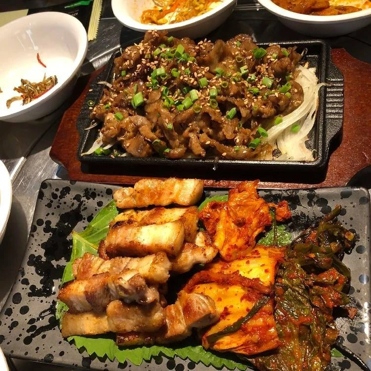 Cơm Trộn, Mì Lạnh Hàn Quốc, Canh Kim Chi, Xương Bò - YORI - Lê Thánh Tôn - Korean Restaurant - Photo 2