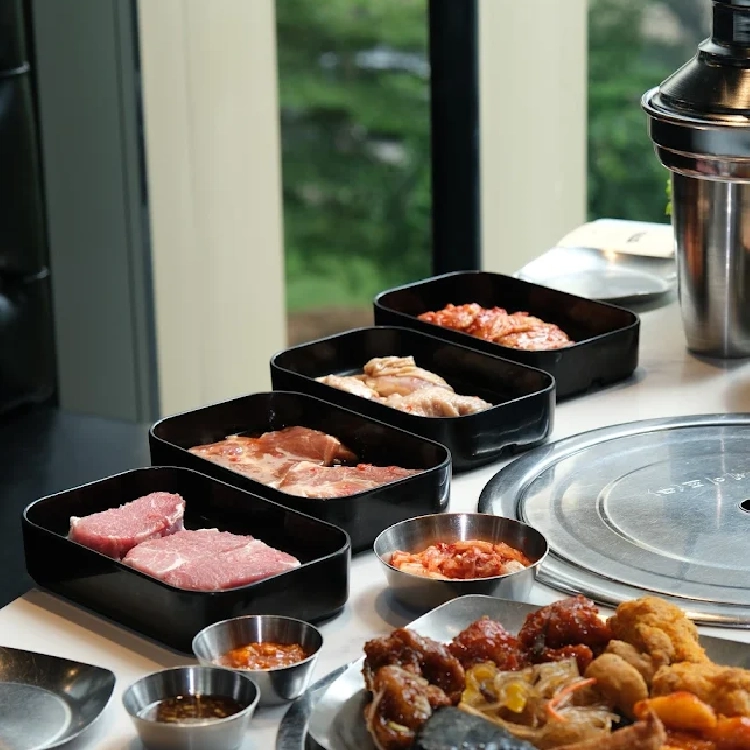 Meat & Meet BBQ - Estella Place - Korean Restaurant - Photo 2