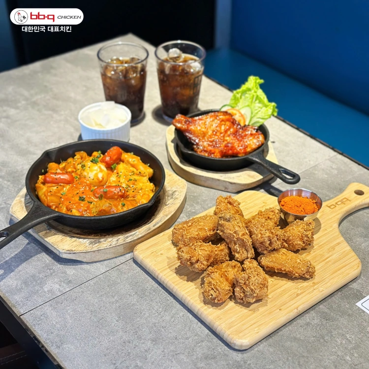 bb.q Chicken Goldmark City - Korean Restaurant - Photo 2