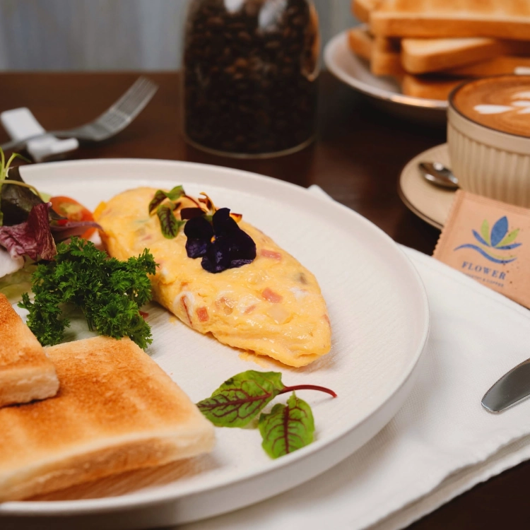 Flower Food & Coffee - Nhà hàng Món Quốc Tế - Ảnh 10