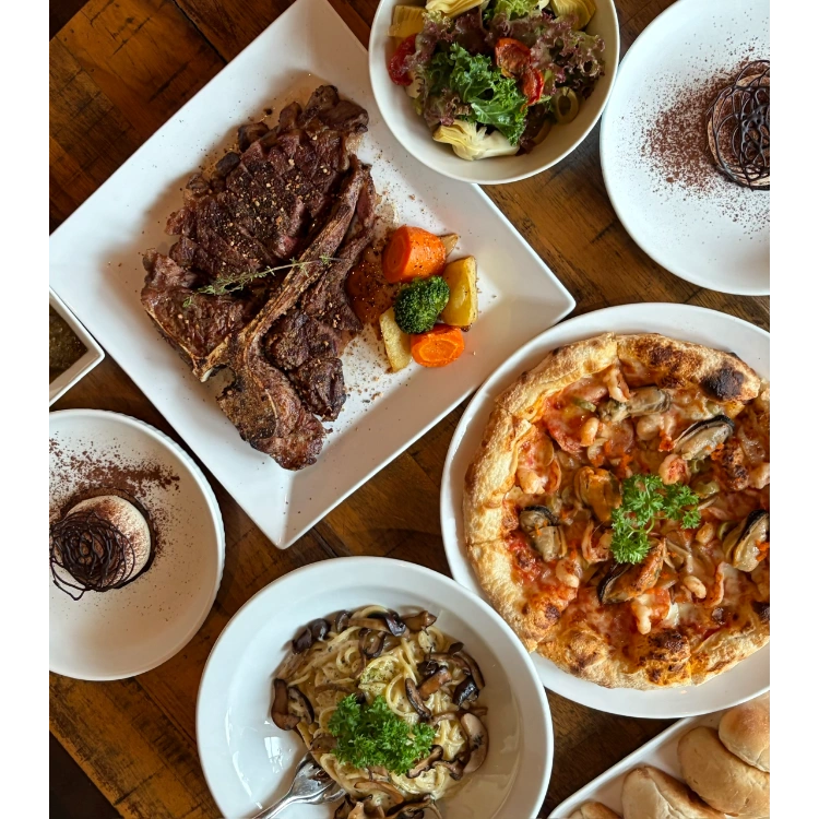 Nossa western steakhouse & Italian cuisine - American Restaurant - Photo 3
