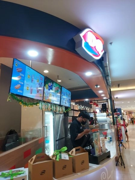 Dairy Queen - Pakuwon City Mall - Ice Cream Restaurant - Photo 3