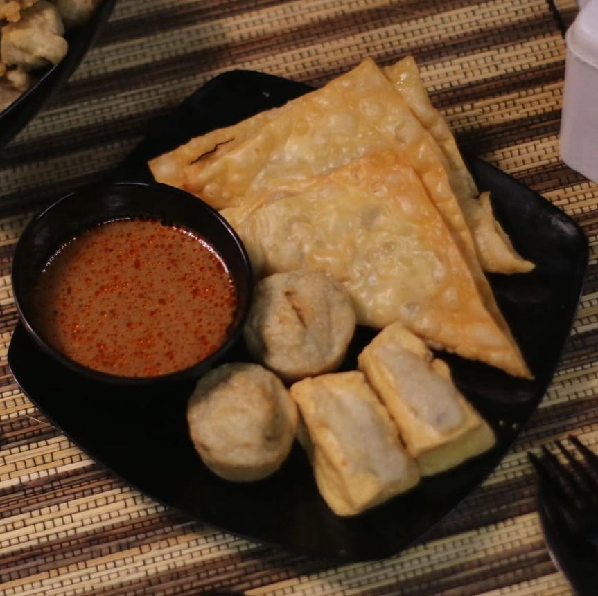Siomay Bandung Yes - Karang Besuki - Shumai Restaurant - Photo 2