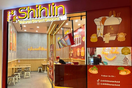 Shihlin Taiwan Street Snacks - Plaza Indah Bogor - Crispy Fried Chicken Restaurant - Photo 3