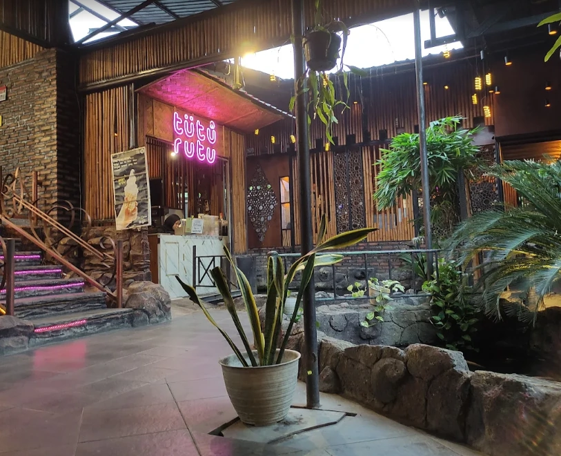 Waroenk Andya - Bungurasih - Indonesian Restaurant - Photo 3