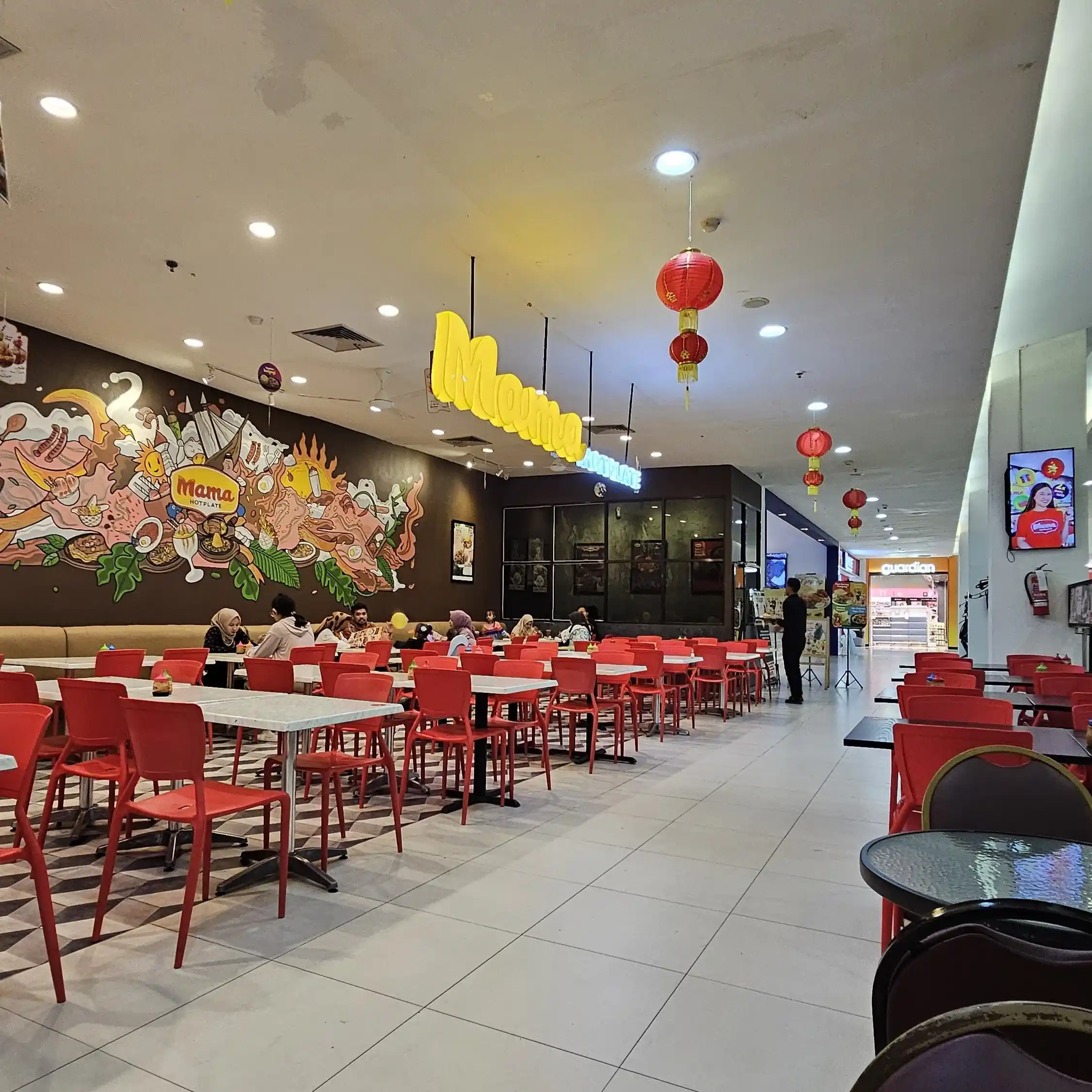 Mama Hotplate - Lippo Plaza Kendari - Fried Rice Restaurant - Photo 3