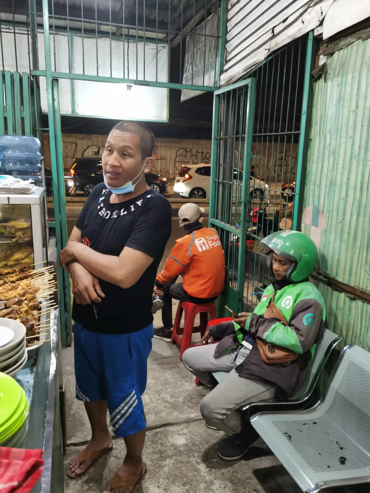 Pecel Lele Tiga Saudara Seskoal - Cipulir - Restoran Masakan Indonesia - Foto 2