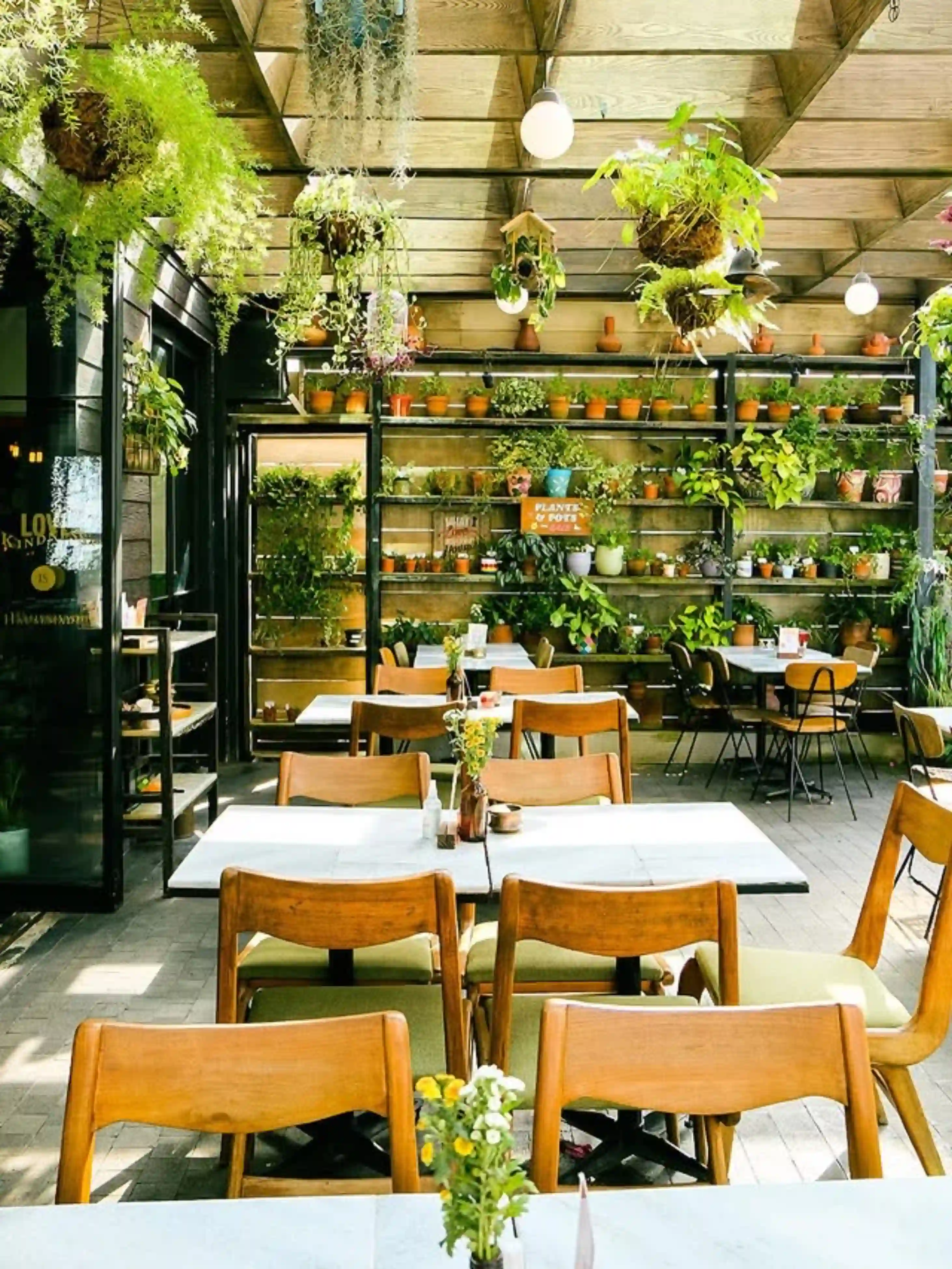 Hause Rooftop - Setiabudi - Burger Restaurant - Photo 3