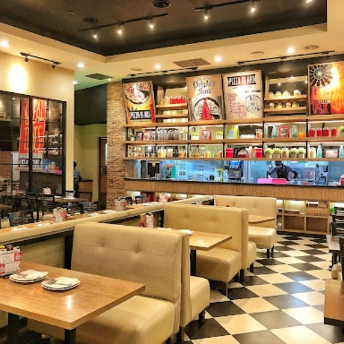 Pizza Hut - Bitung Sulawesi Utara - Pizza Restaurant - Photo 3
