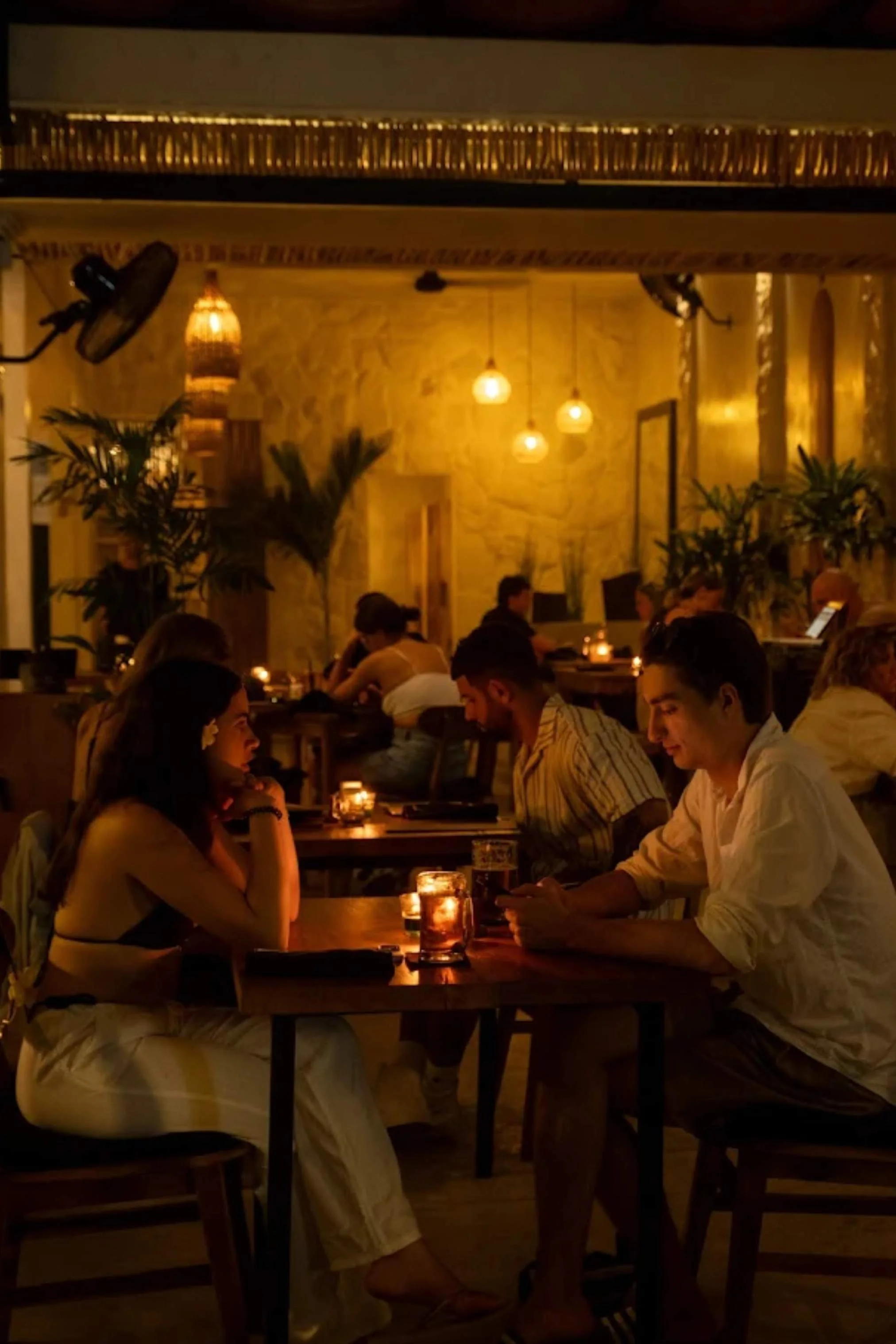 The Temple bar & grill - Pecatu - Restoran Burger - Foto 3