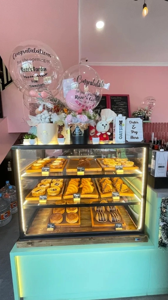 Roze's Garden - Cihuni - Coffee Restaurant - Photo 3