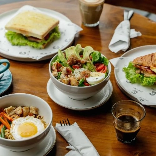Sobat Coffee Eatery - Kerobokan Kelod - Coffee Restaurant - Photo 2