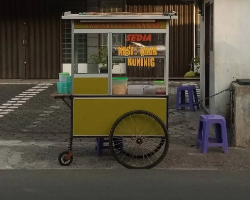 NASI UDUK KUNING MPOK AISYAH - Cilandak Timur - Restoran Masakan Indonesia - Foto 2