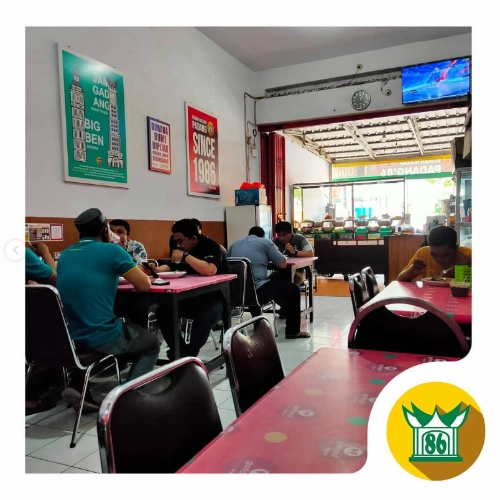 RM Padang '86 - Pasar Segar - Padang Rice Restaurant - Photo 3