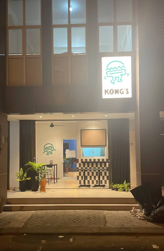 Kong's Burger Bar - Kunciran - Burger Restaurant - Photo 3