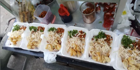 Bubur Ayam Khas Bandung Kang yaasir - Pondok Rajeg - Chicken Porridge Restaurant - Photo 1