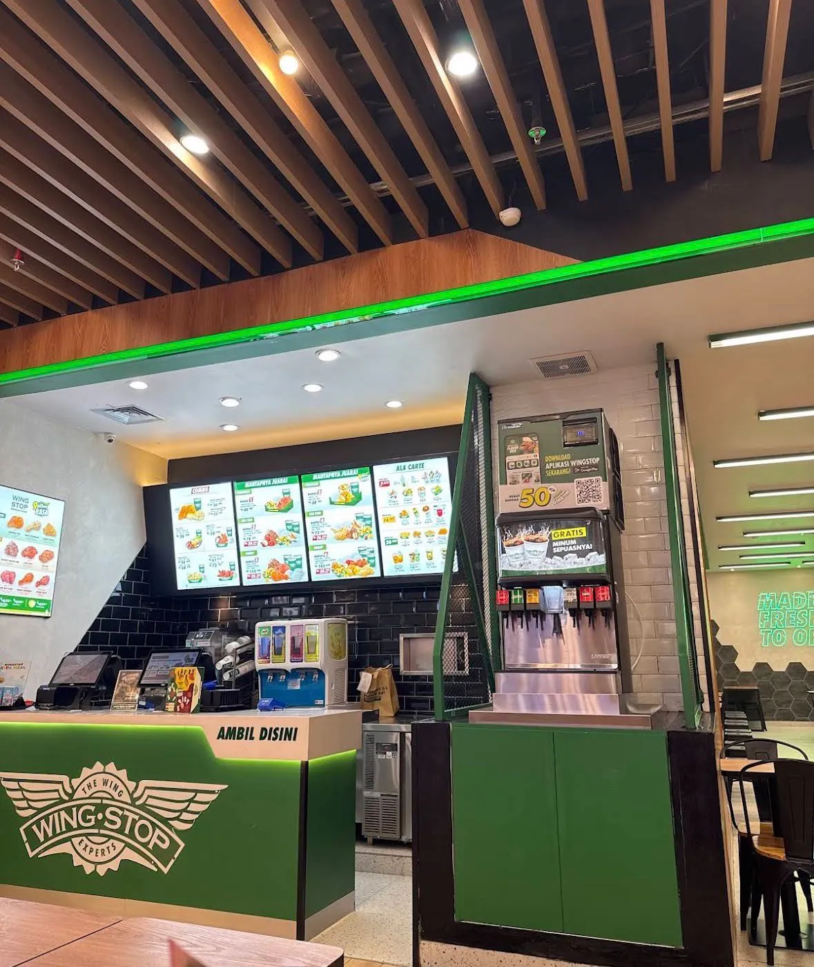 Wingstop - Cihampelas - Fried Chicken Restaurant - Photo 2