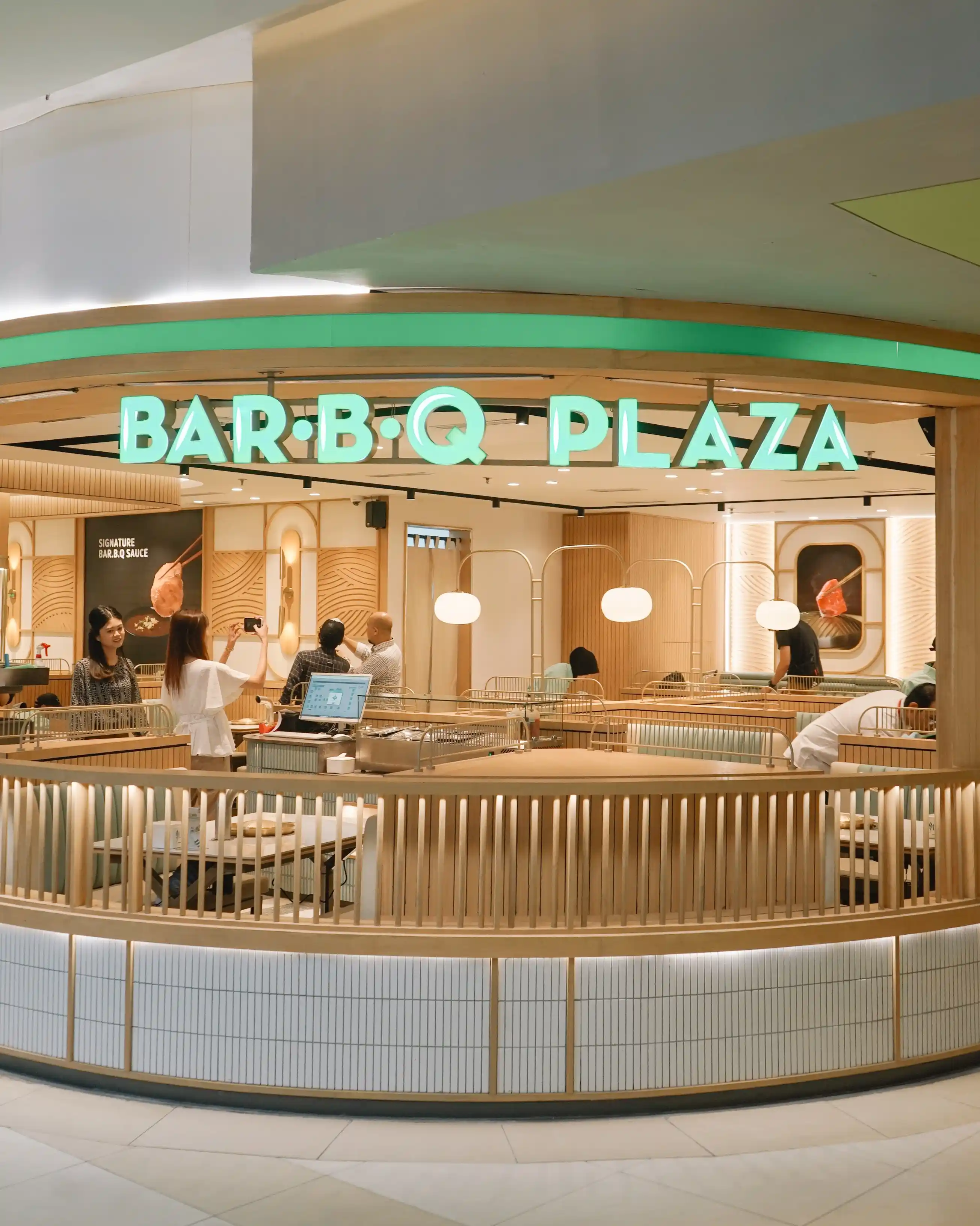 Bar B Q Plaza - Central Park - Middle Eastern Restaurant - Photo 16