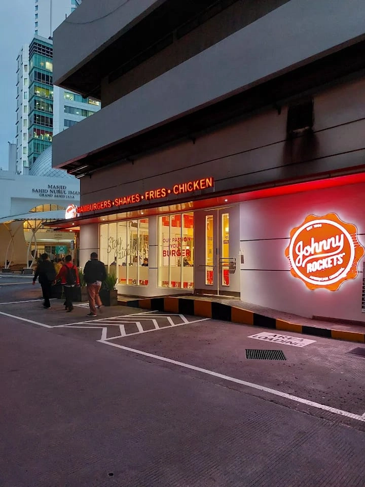 Johnny Rockets - Sahid Sudirman - Burger Restaurant - Photo 3