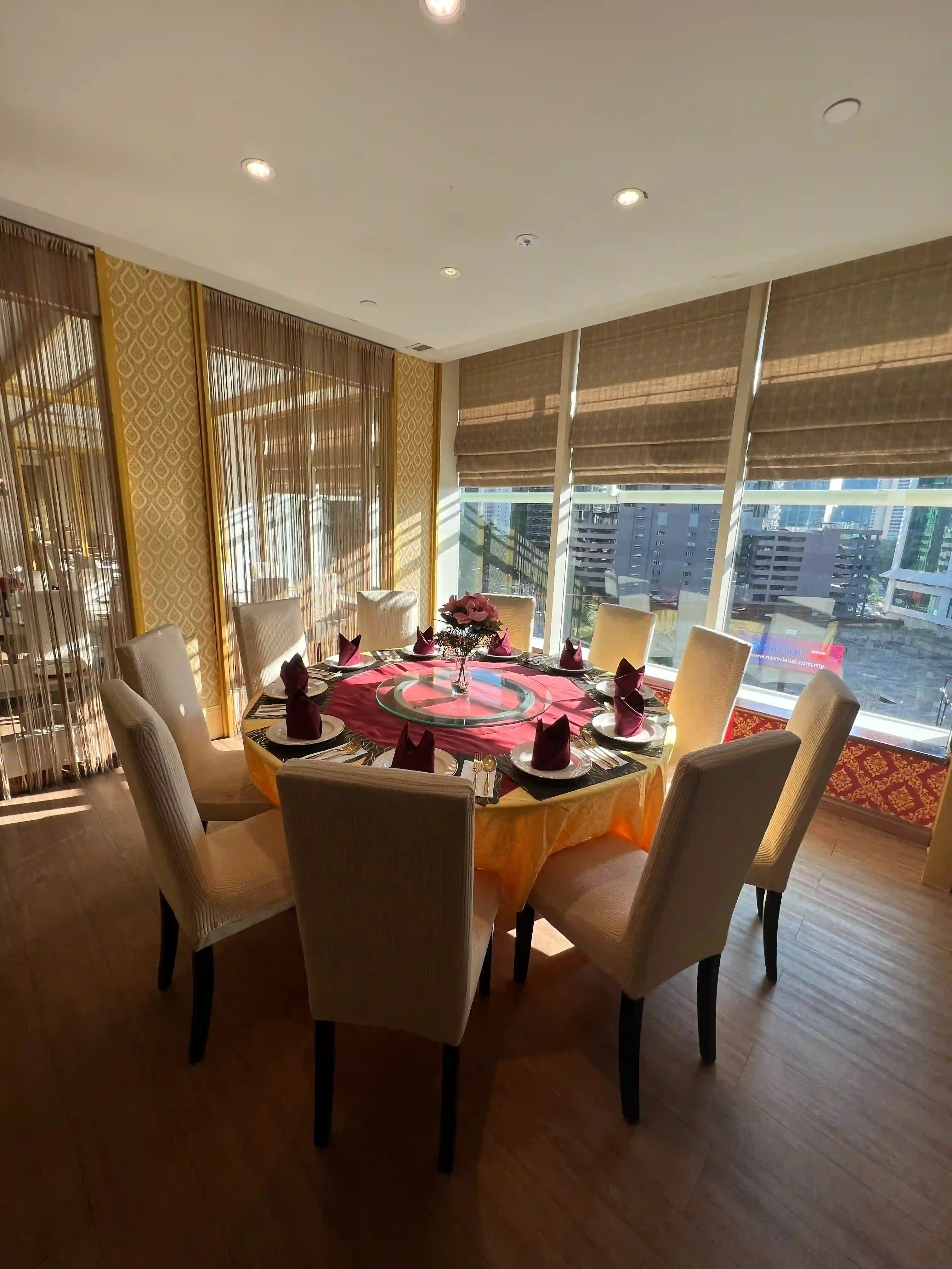 Imperial Chakri Palace - KLCC - Green Curry Restaurant - Photo 2