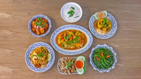 Soi Thai Kitchen - 58 Serangoon Gardens Way - Thai Restaurant - Photo 1