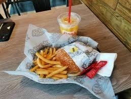 Carl's Jr. - Singapore Post Centre - Western Restaurant - Photo 3